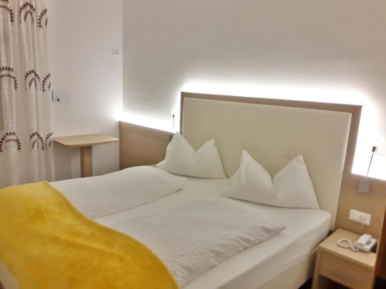 Hotel Lux